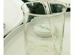 車螺紋時使用切削液的作用？