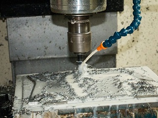 英吉科技切削液加工現(xiàn)場